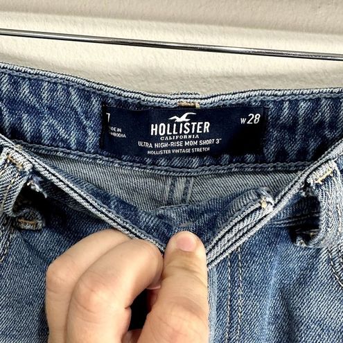 hollister ultra high-rise mom short 3”