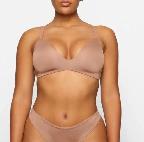 WIRELESS FORM T-SHIRT DEMI BRA