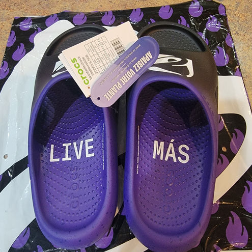 Crocs Taco Bell “Live Más” x Mellow Slides Purple Size 8 - $79 New