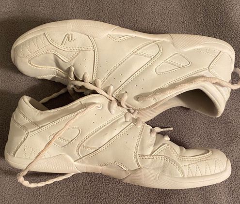 Varsity Touchdown Cheer Shoes White Size 9 19 62 Off Retail