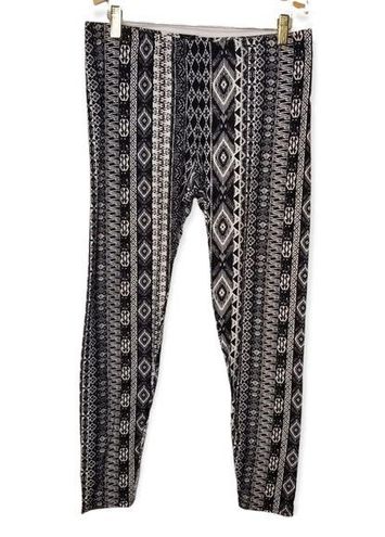 French Laundry Geometric Pattern Black & White Leggings Size Large - $18 -  From Katrina