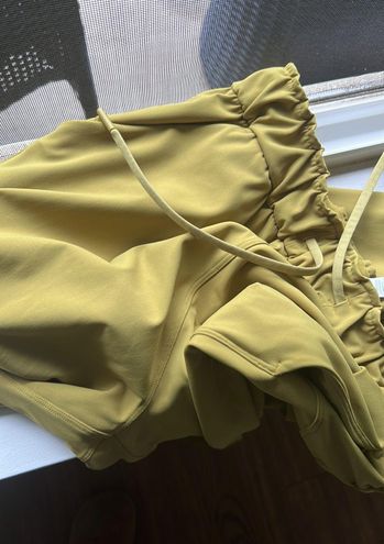 Lululemon Stretch HR Jogger in Auric Gold Size 6 - $48 (59% Off Retail) -  From Nicole