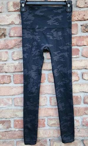 Spanx seamless camo leggings Anthropologie NEW Small