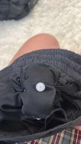 Lululemon Hotty Hot Short High-Rise 2.5” Size 4 - $45 (33% Off Retail) -  From payton