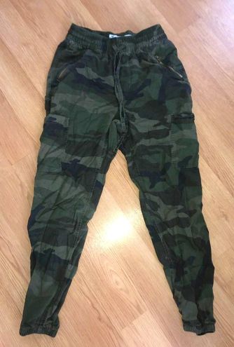 hollister camo joggers