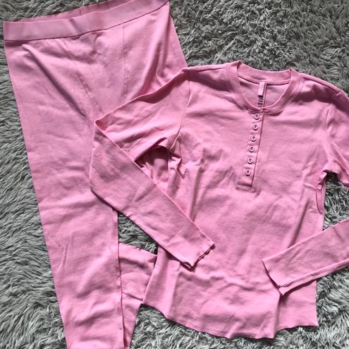 Skims Pointelle Logo Leggings in pink Quartz size small