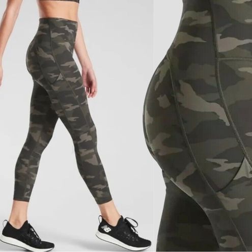 Athleta Ultimate 7/8 Tight High Waist Gray Camo Leggings Stash