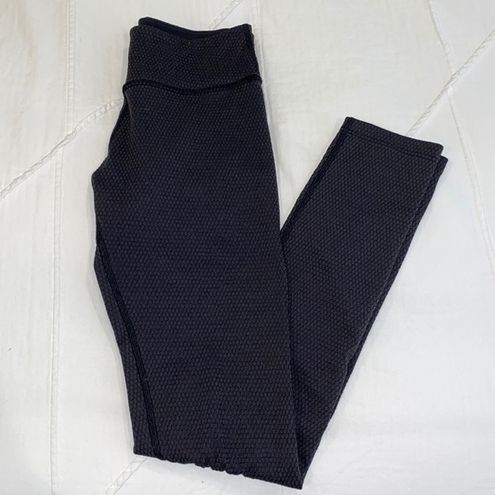 Textured Mid-Rise Leggings