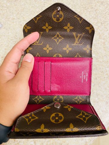 New LV wallets! 🤩 HO HOLDS because you can buy online! Free in store  pickup or free shipping over $100!! Copy and paste link to buy online!!