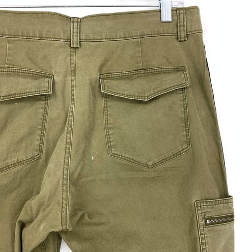 Athleta Women's Size 6 Summit Cargo Pant Side Pockets Olive Green Side  Stripe - $45 - From Gwen