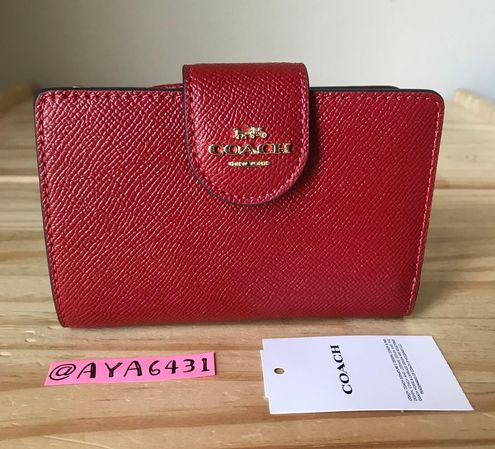 Coach on sale wallet red