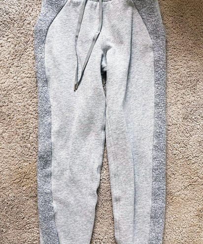 Lululemon Scuba Joggers Womens Size 12 Heathered Core Light Gray Sherpa  Stripe 