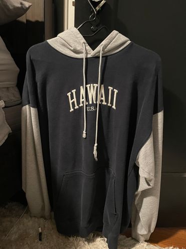 Brandy Melville Hawaii U.S Sweatshirt Multiple - $25 (58% Off