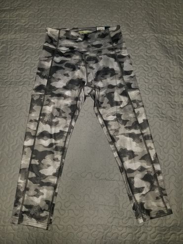 Tek Gear gray camo Capri Yoga Pants Cropped Athletic Activewear Gym Workout  Sportswear Black - $19 New With Tags - From Viv