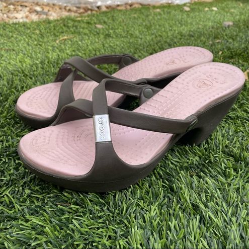Smøre gnier Tage med Crocs Cyprus IV Brown Pink Cross Strap Chinky Heel Sandal Size 9 - $40 -  From Allyson