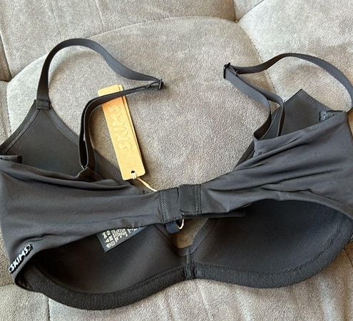 SKIMS NWT Weightless Scoop Bra onyx BR-UWR-1982 Size undefined