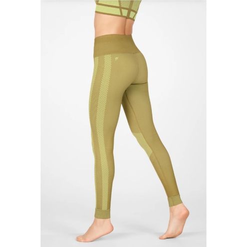 Fabletics High Waisted Seamless Check Green Leggings Size Medium - $35 -  From Chelsey
