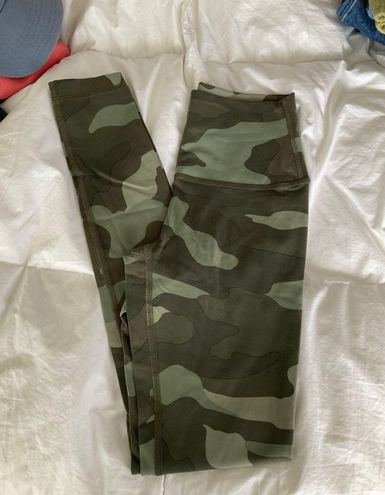 Victoria's Secret Pink Camo Leggings