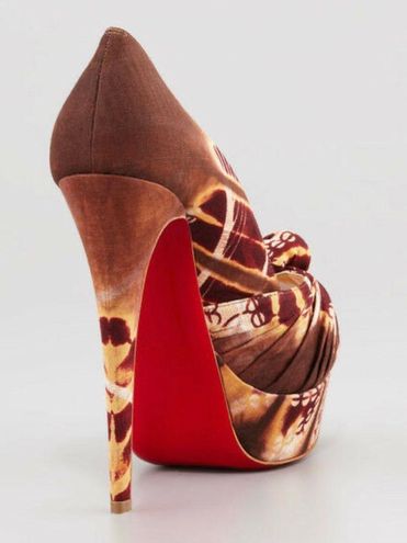 CHRISTIAN LOUBOUTIN Jenny Silver Peep Toe Pumps (Size USA 8.5