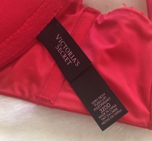 Victoria's Secret VS Very Sexy Push-up Red Bra 32DD Size undefined - $32 -  From Beadsatbp