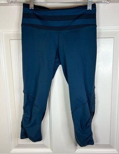 Lululemon Cropped Leggings with Ruched Bottoms Size 4 Pocket in