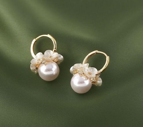 Women's Pearl Flower Dangle Earrings