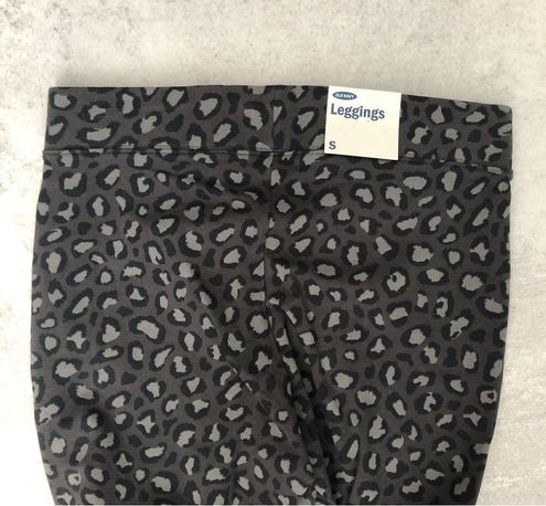 Old Navy Gray Leopard Print Cotton Leggings NEW - $20 New With Tags - From  Kayla