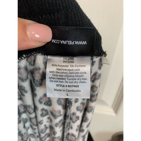 Felina Super Soft Printed Fleece Pajama pants size Large NEW Tan - $18 New  With Tags - From Marissa