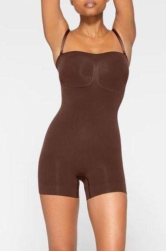 SKIMS NEW Brown Seamless Sculpt Strapless Shortie Bodysuit S - $55 New With  Tags - From Chloe