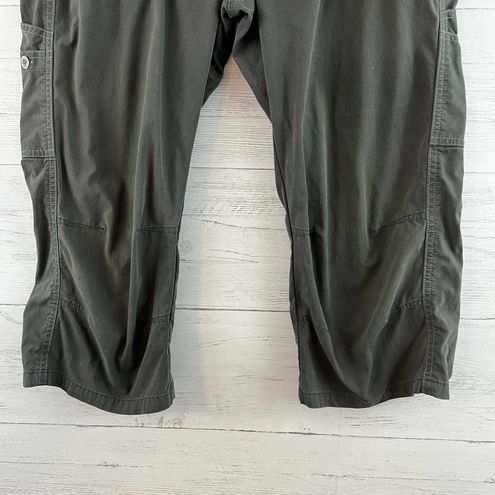 Kuhl Gray Cropped Cargo Capri Pants Size 12 - $29 - From Tabitha