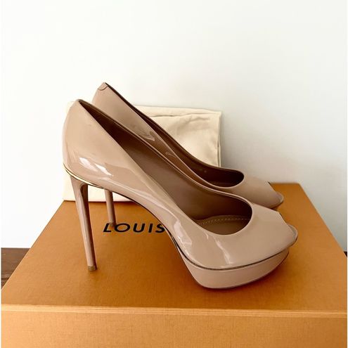 Louis Vuitton Beige Patent Leather Eyeline Pumps Size 8.5/39