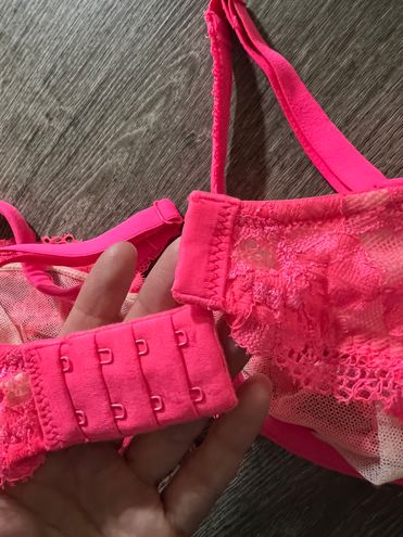 Victoria's Secret Bra 32 DDD ⚡️ Mint Condition Size 32 F / DDD - $20 - From  Mat K