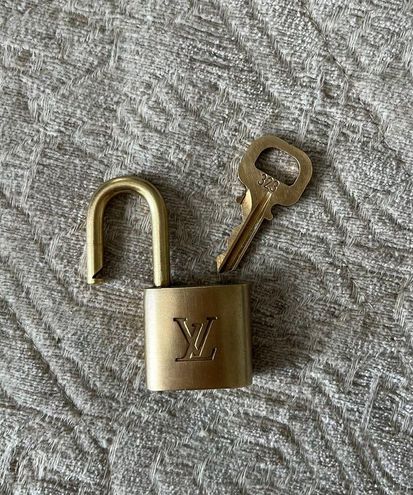 Louis Vuitton Silver Brass Lock and Key Set #323