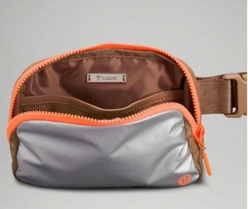 Lululemon relaunched its sherpa belt bag for fall — and we predict it will  sell out