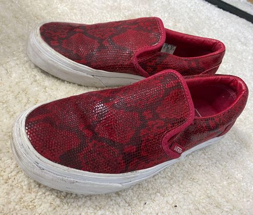 compuesto Línea del sitio Muelle del puente Vans Red Snake Skin Van Slip Ons Size 6.5 - $37 (47% Off Retail) - From  Rylee