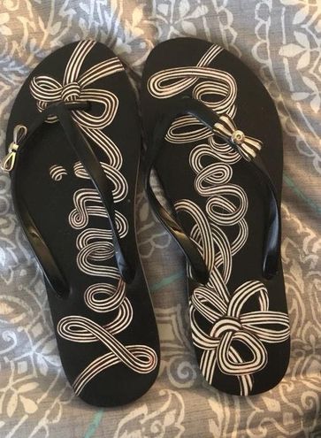 Henri bendel online flip flops