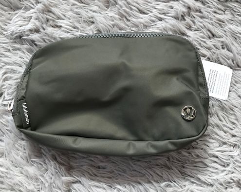 Lululemon EVERYWHERE BELT BAG Grey Sage Green Fanny Pack Unisex