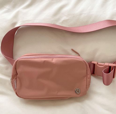 LULULEMON Everywhere Belt Bag Pink Pastel