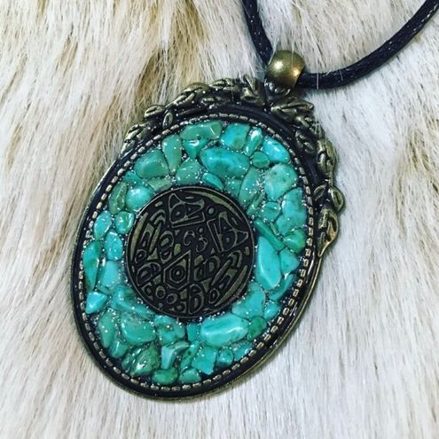 Handmade Twilight Wolf Pack Tattoo Crest Jacob Werewolf Cameo Pendant Necklace Blue - $20 - From Reba Handmade Twilight Wolf Pack Tattoo Crest Jacob Werewolf Cameo Pendant Necklace Blue - $20 - From Reba