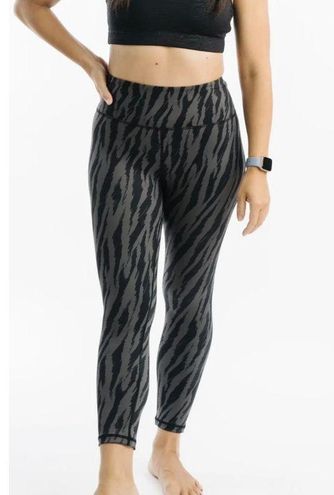 Zyia Active White Leopard Strip Light n Tight High Rise Yoga