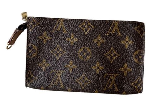 Louis Vuitton Monogram Toiletry Pouch 15 – Season 2 Consign