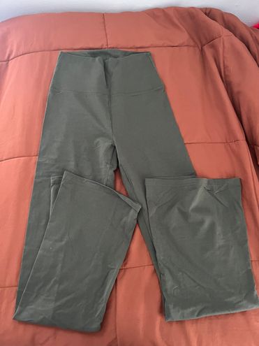 Aerie Solid Green Leggings Size M - 40% off