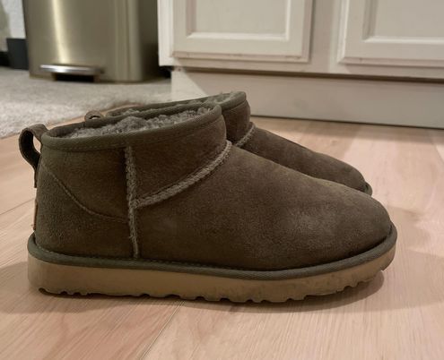 UGG Classic Ultra Mini Green Size 8 