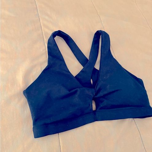 Stylish Oasis Twist Sports Bra