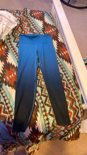 Old Navy Blue ombré leggings Size M - $7 (76% Off Retail) - From