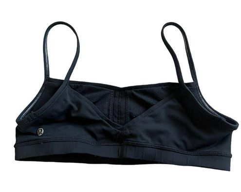 Lululemon Black Ruched Middle Sports Bra Size 10 - $30 - From