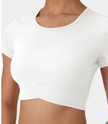 Halara Cloudful Fabric Crossover Hem Cropped Sports Top White NWT Size M -  $19 New With Tags - From K