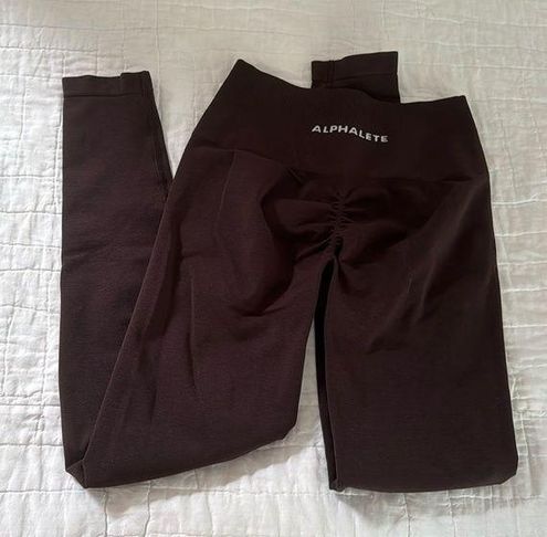 Alphalete Amplify Short - Chocolate size Small (S)