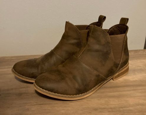rocket dog boots size 8