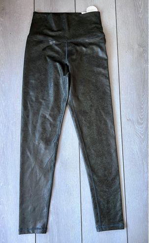 Aerie NWT Offline Hugger High Waisted Leggings In Olive Crackle